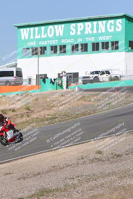 media/Apr-20-2025-AHRMA (Sun) [[393a79c373]]/Race/Group 11 early race/Turn 4b/